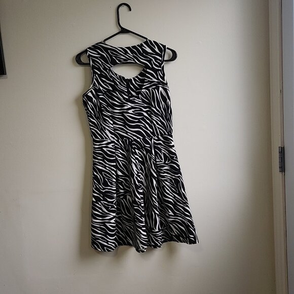 Zebra print New Woman Design dress - Picture 2 of 2